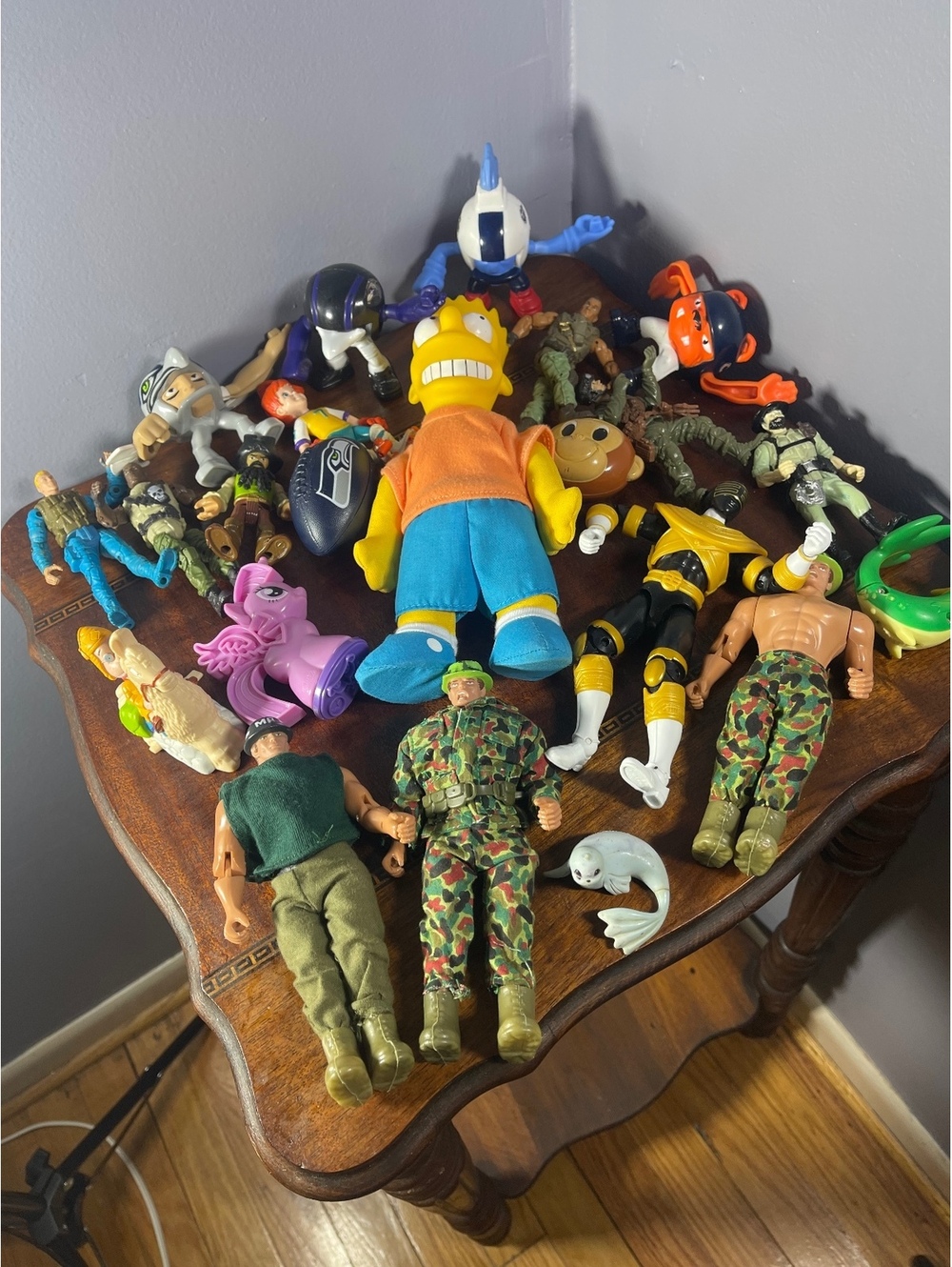 Mixed Lot of Vintage and Modern Action Figures and Toys